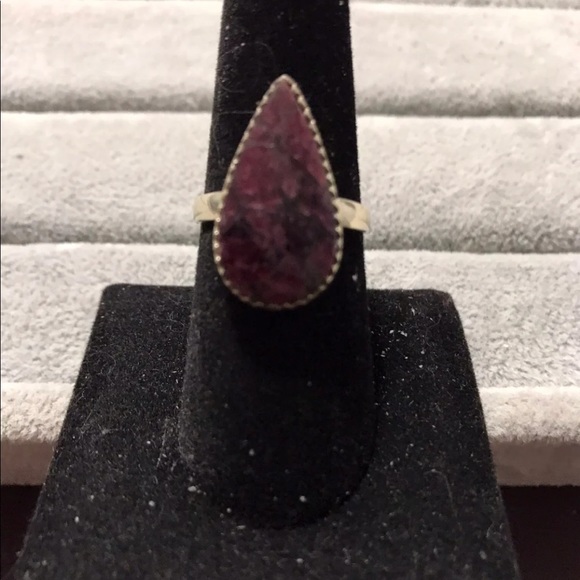 New Sterling Silver Teardrop Russian Eudialyte Ring Size 8 Red Greens Crystal - Picture 9 of 16
